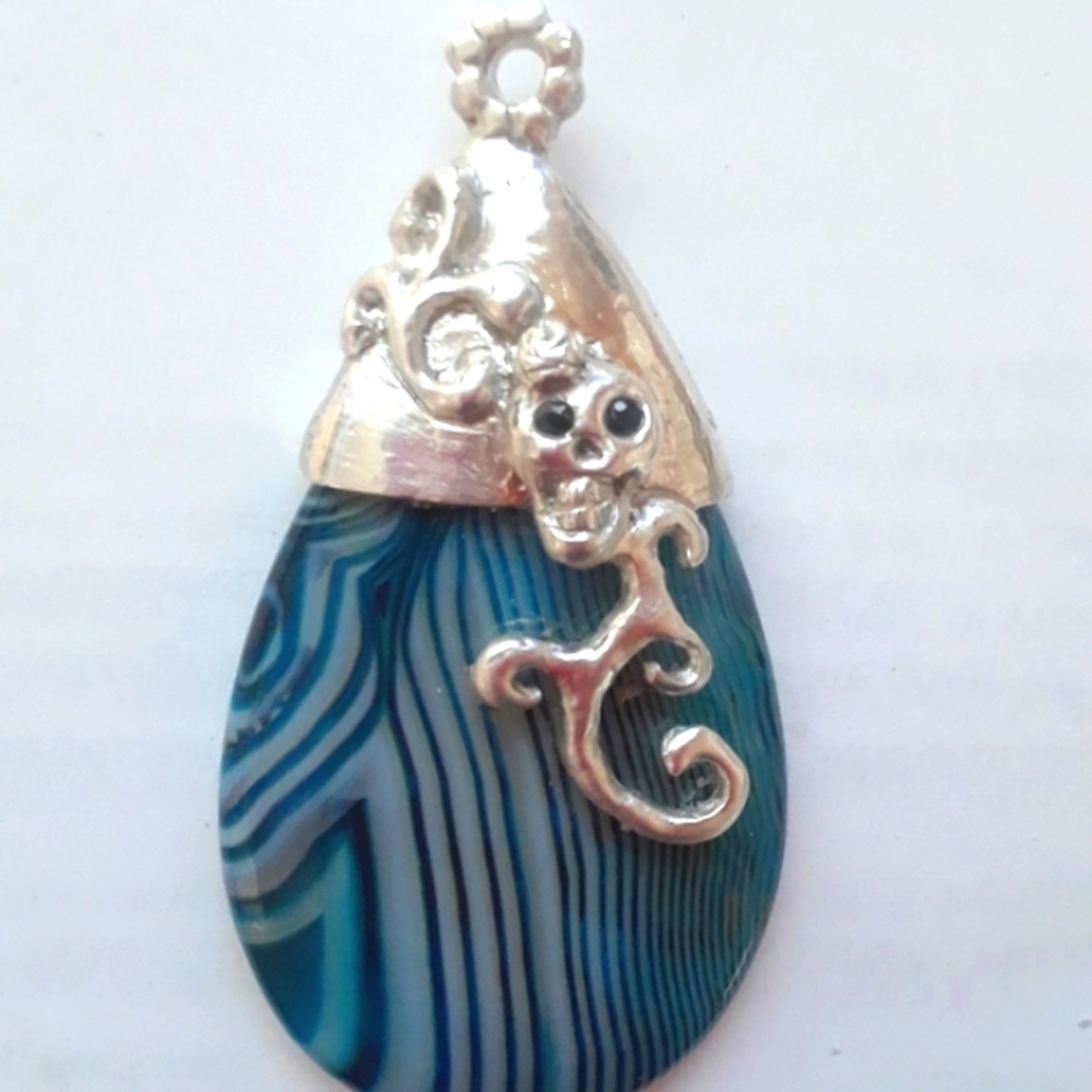 Sterling Silver Skull Agate Pendant